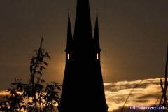Davor hat Paul Angst, er sagt "Nachts wird der Turm zu einer bösen Fledermaus" .. tz tz